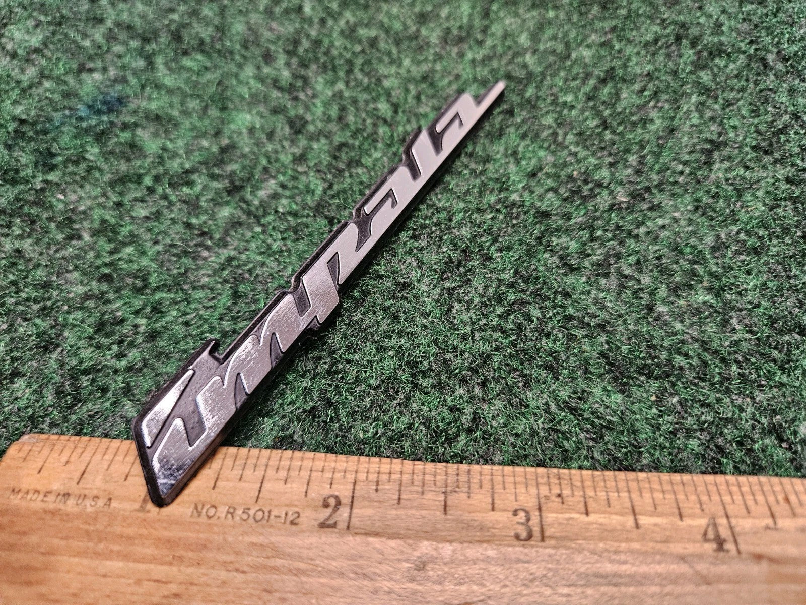 2000-2005 Chevrolet Impala Panel Emblem NAME PLATE BADGE 10290600 OEM 5M8