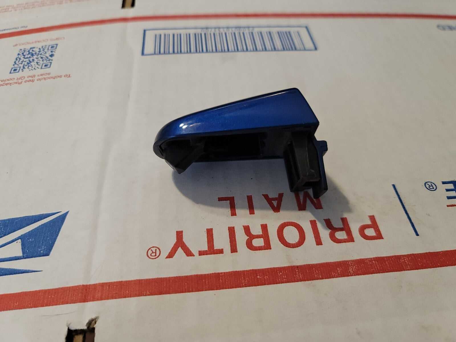 2009-2012 Chevrolet Traverse Exterior Door Handle Cover OEM BLUE 7L3
