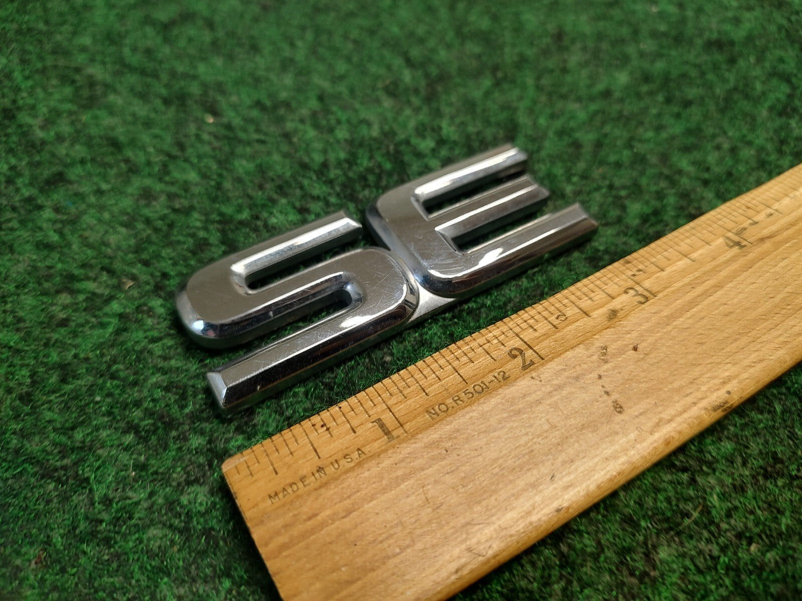 1999-2004 Nissan Pathfinder SE Rear Hatch Liftgate Emblem Badge 908962W600 2S9