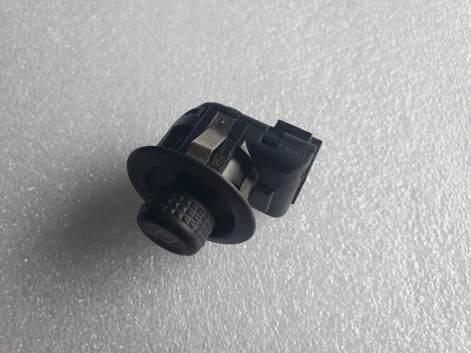 07-17 Expedition 7L3T-17B676  Drivers Side Left Master Mirror Switch OEM 1L4