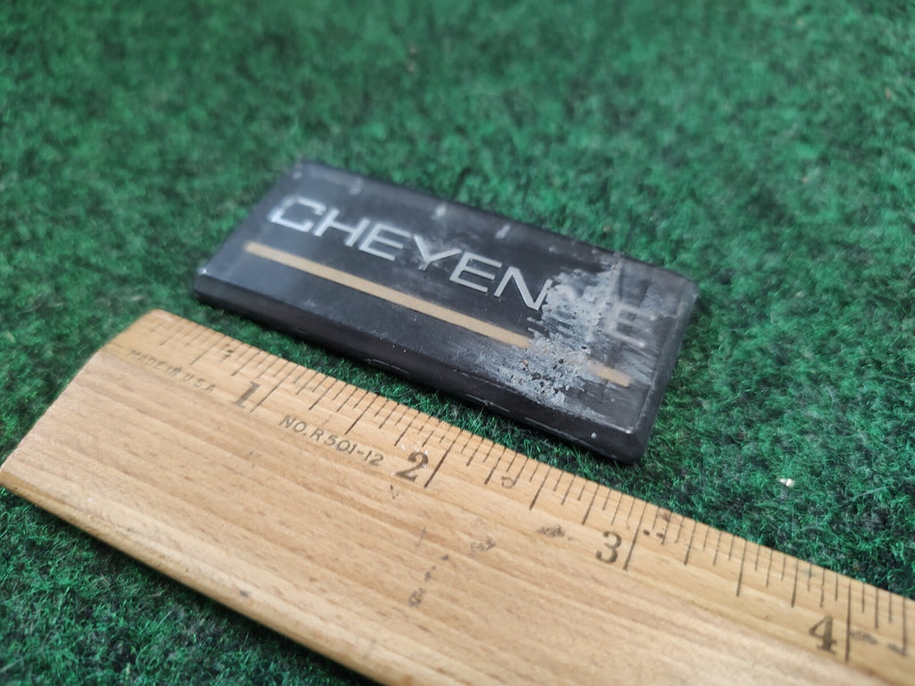 1988-1994 CHEVROLET CHEYENNE SIDE EMBLEM LOGO BADGE SYMBOL SIGN OEM 1S5