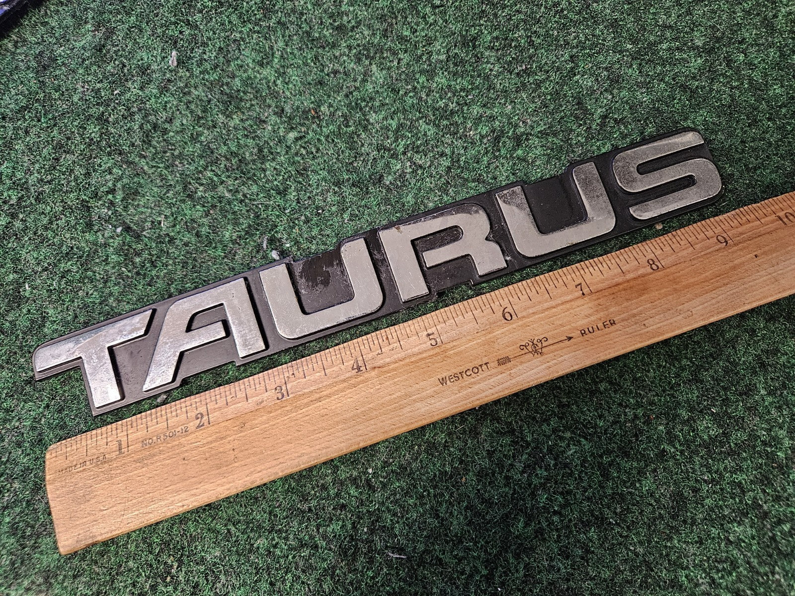 1989 1992 1993 1994 Ford Taurus Rear Nameplate Badge Emblem F2DB-5443550-BA 4M9