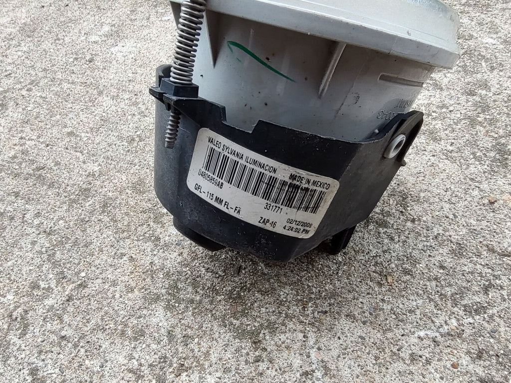 2006-2010 CHRYSLER 300 FOGLIGHT ASSEMBLY OEM 04805859AB LT5