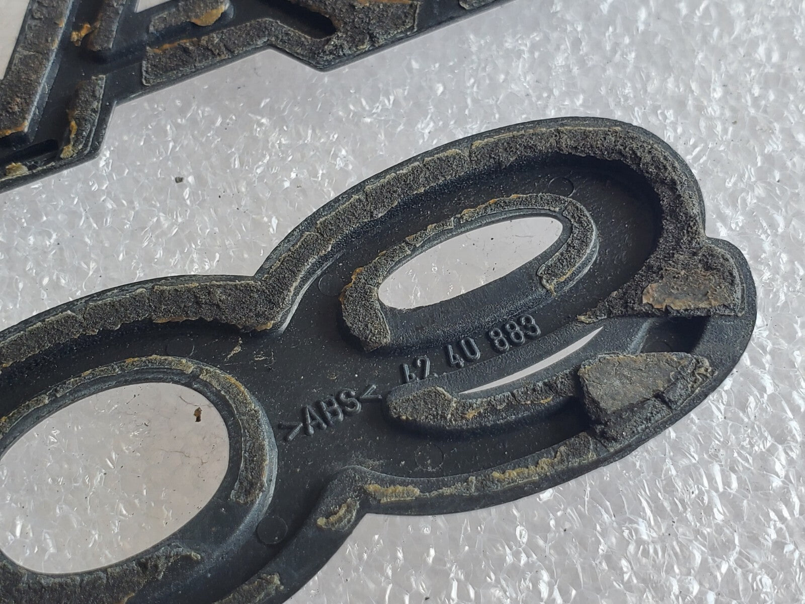 94 95 96 97 98 SAAB 900 REAR TRUNK LID EMBLEM LOGO BADGE SYMBOL OEM VNTG